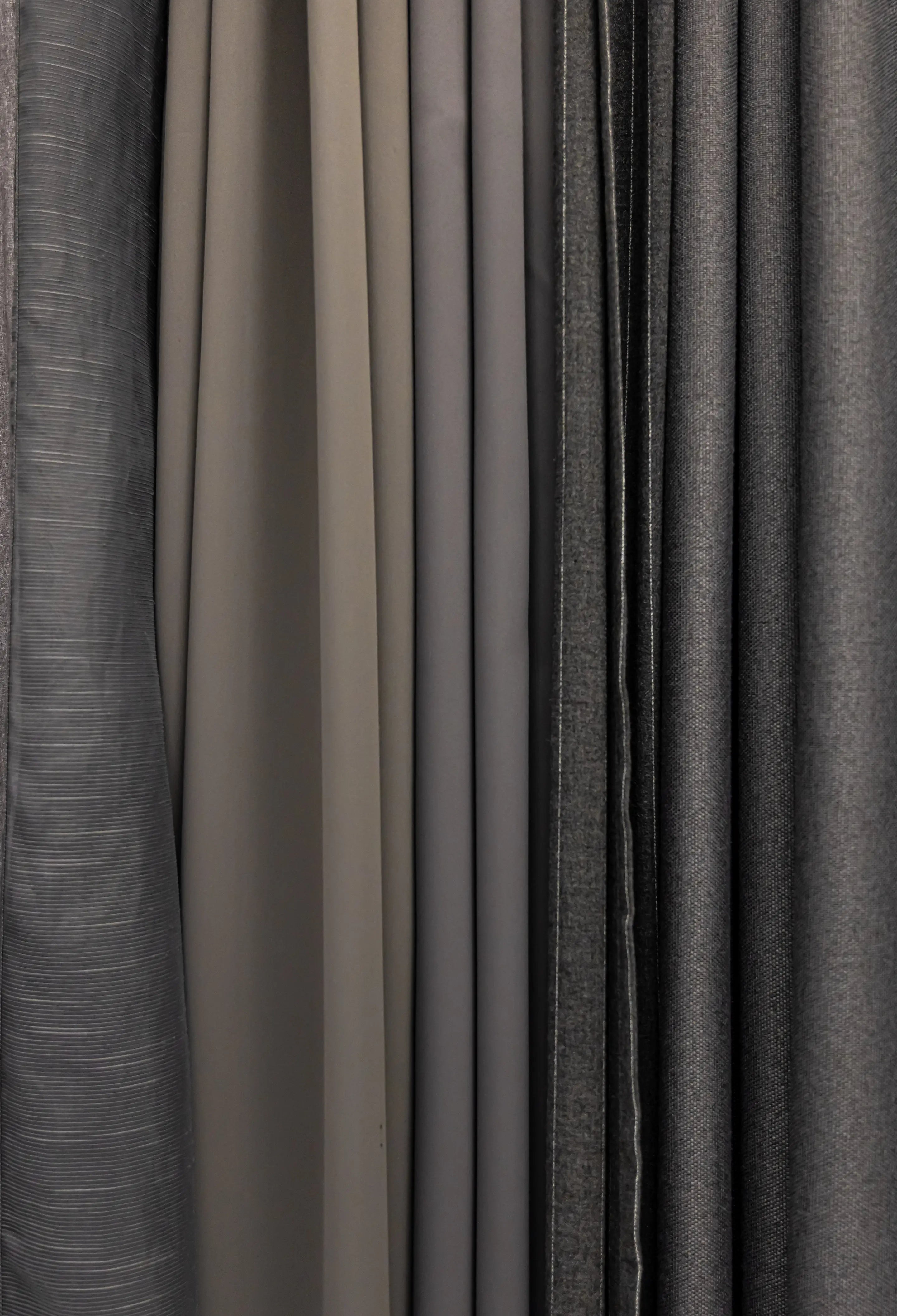 MEN'S SUITING
