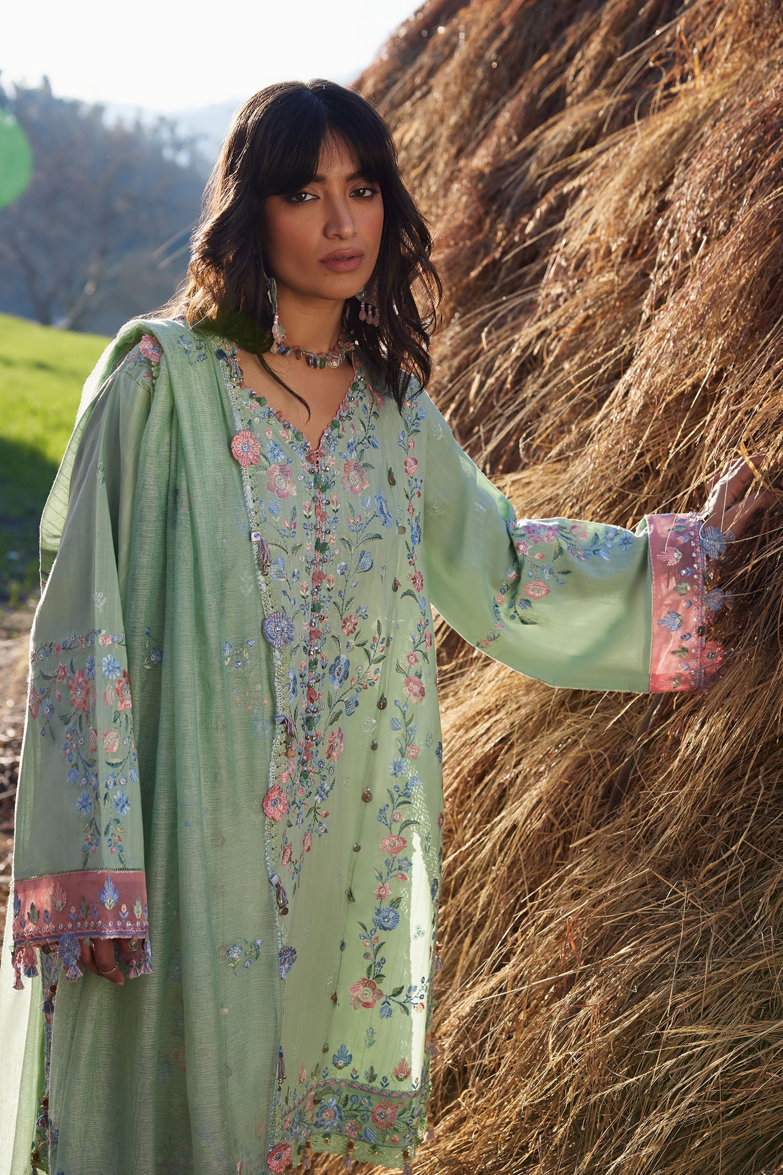 LAWN - ZAHA - MEILI - RUÌMĚI 瑞美 (ZL26-01 B)