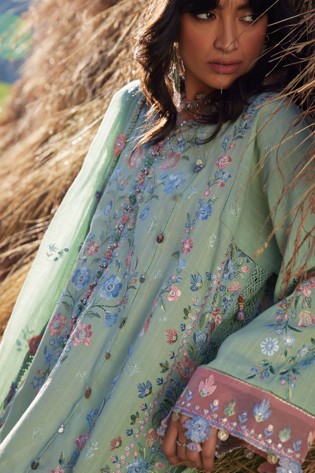 LAWN - ZAHA - MEILI - RUÌMĚI 瑞美 (ZL26-01 B)