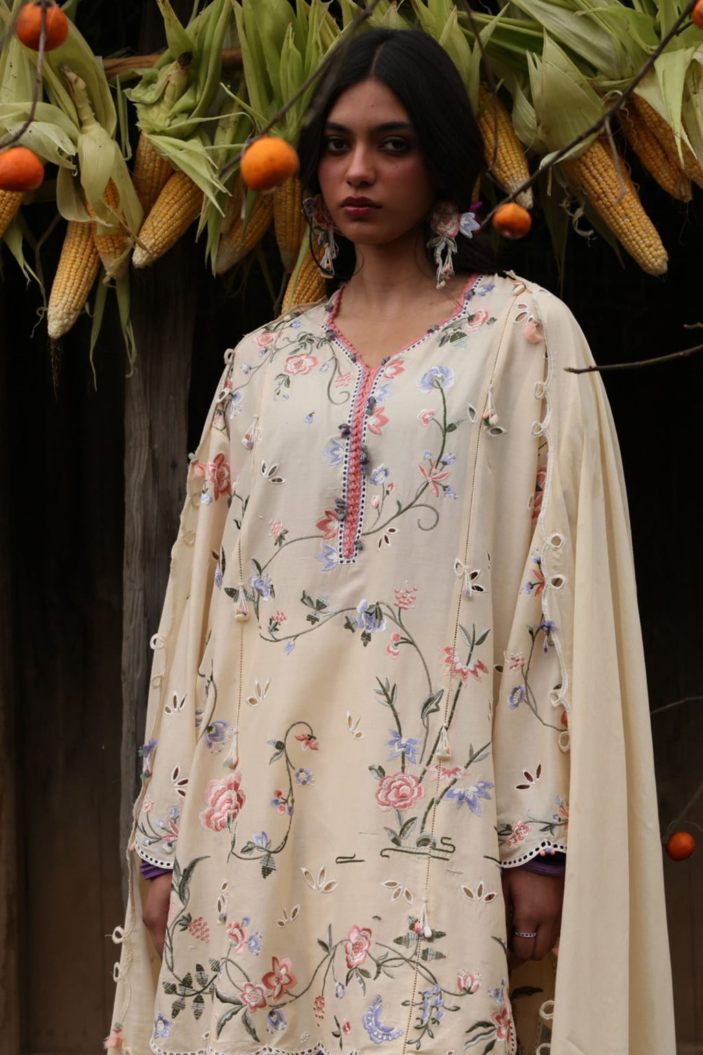 LAWN - ZAHA - MEILI - JIĀYĪN 嘉音 (ZL26-04 B)
