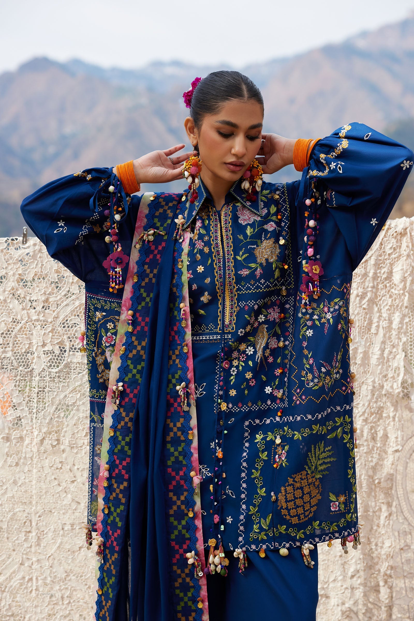 LAWN - ZAHA - MEILI - CǍI FĒNG 彩风 (ZL26-08 A )