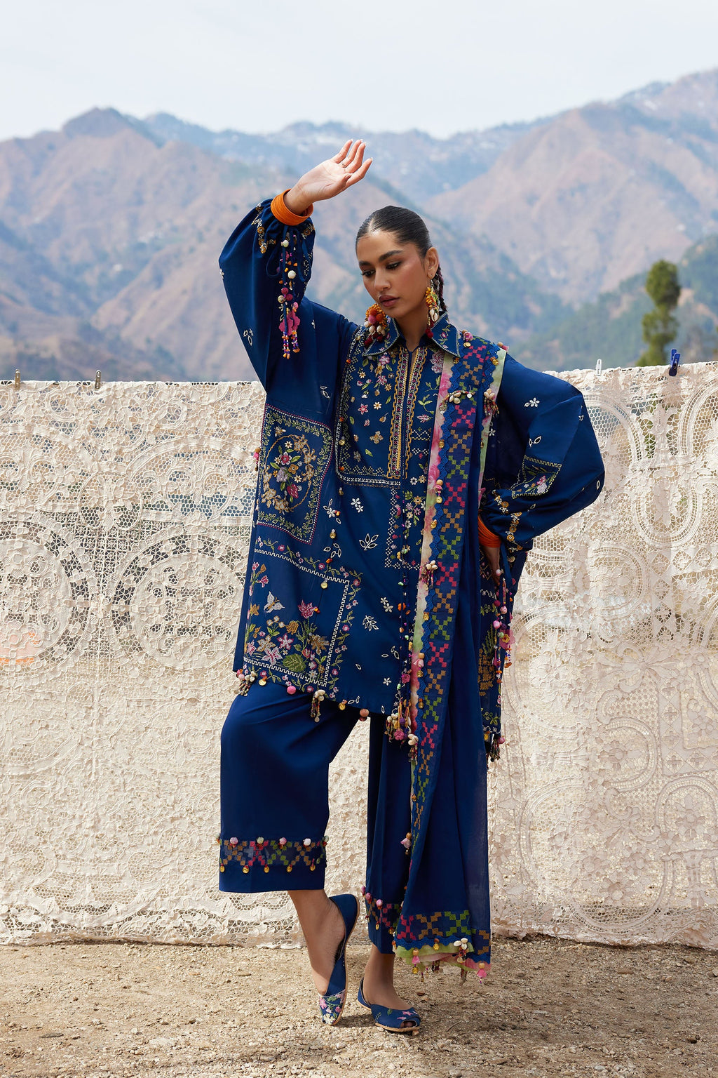LAWN - ZAHA - MEILI - CǍI FĒNG 彩风 (ZL26-08 A )