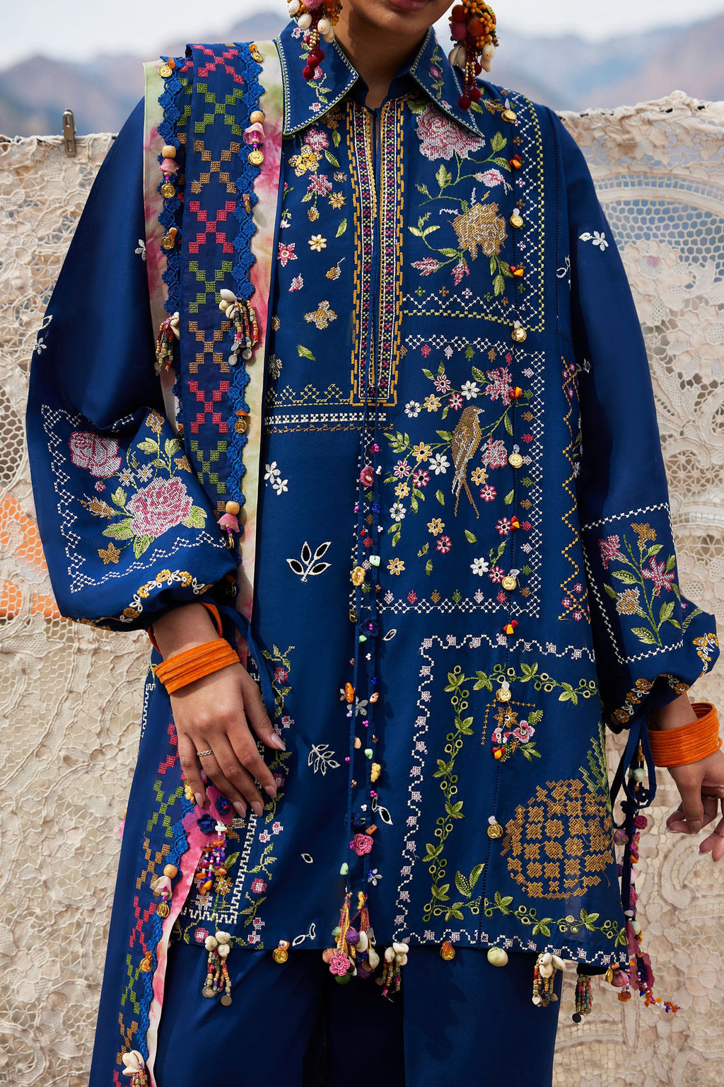 LAWN - ZAHA - MEILI - CǍI FĒNG 彩风 (ZL26-08 A )