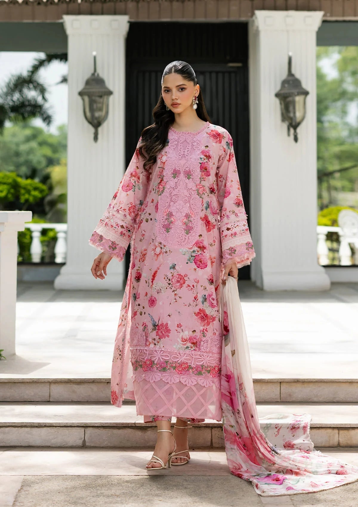 Lawn - Elaf Premium - Signature Embroidered 26 - Vol II - ESG-4B MIRA