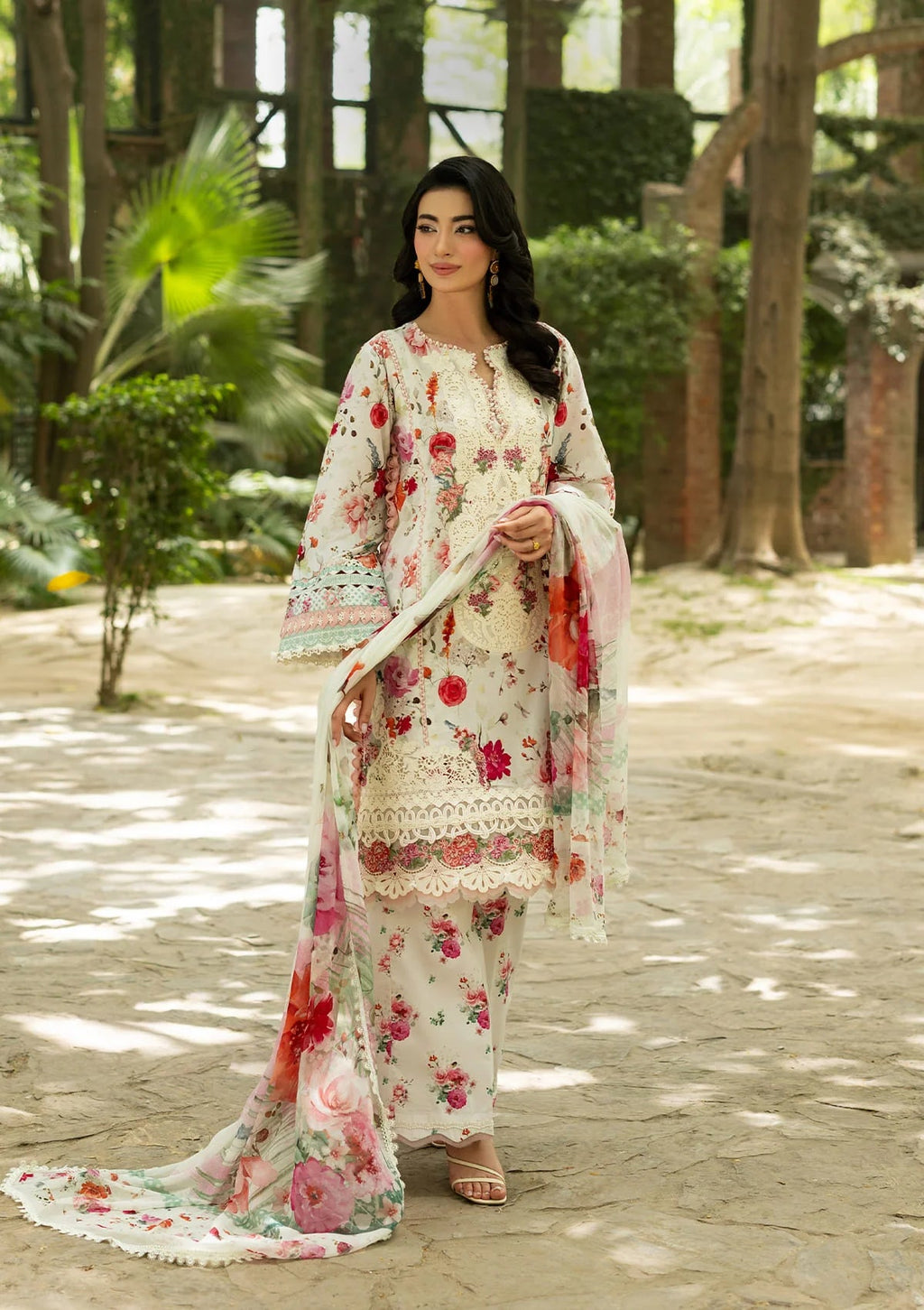 Lawn - Elaf Premium - Signature Embroidered 26 - Vol II - ESG-4A CLAIRE