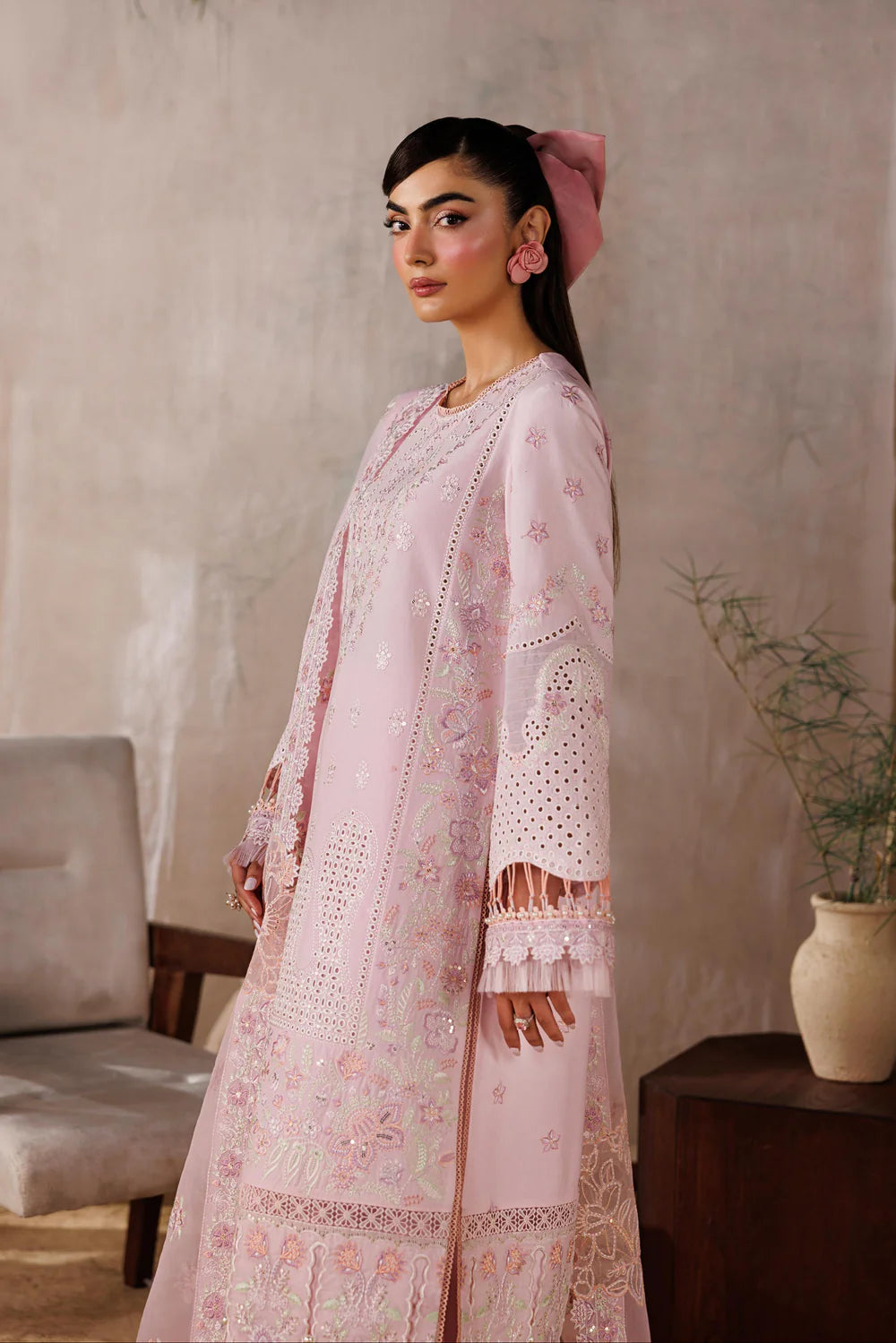 LAWN - AKBAR ASLAM - LUXURY LAWN - PORCELAIN
