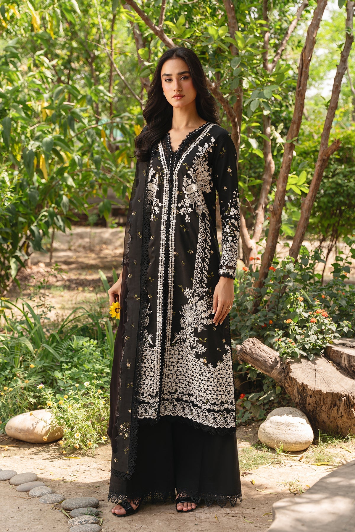 Lawn - Ayzel - The Whisper - Embroidered 26 - NIGHTVEIL