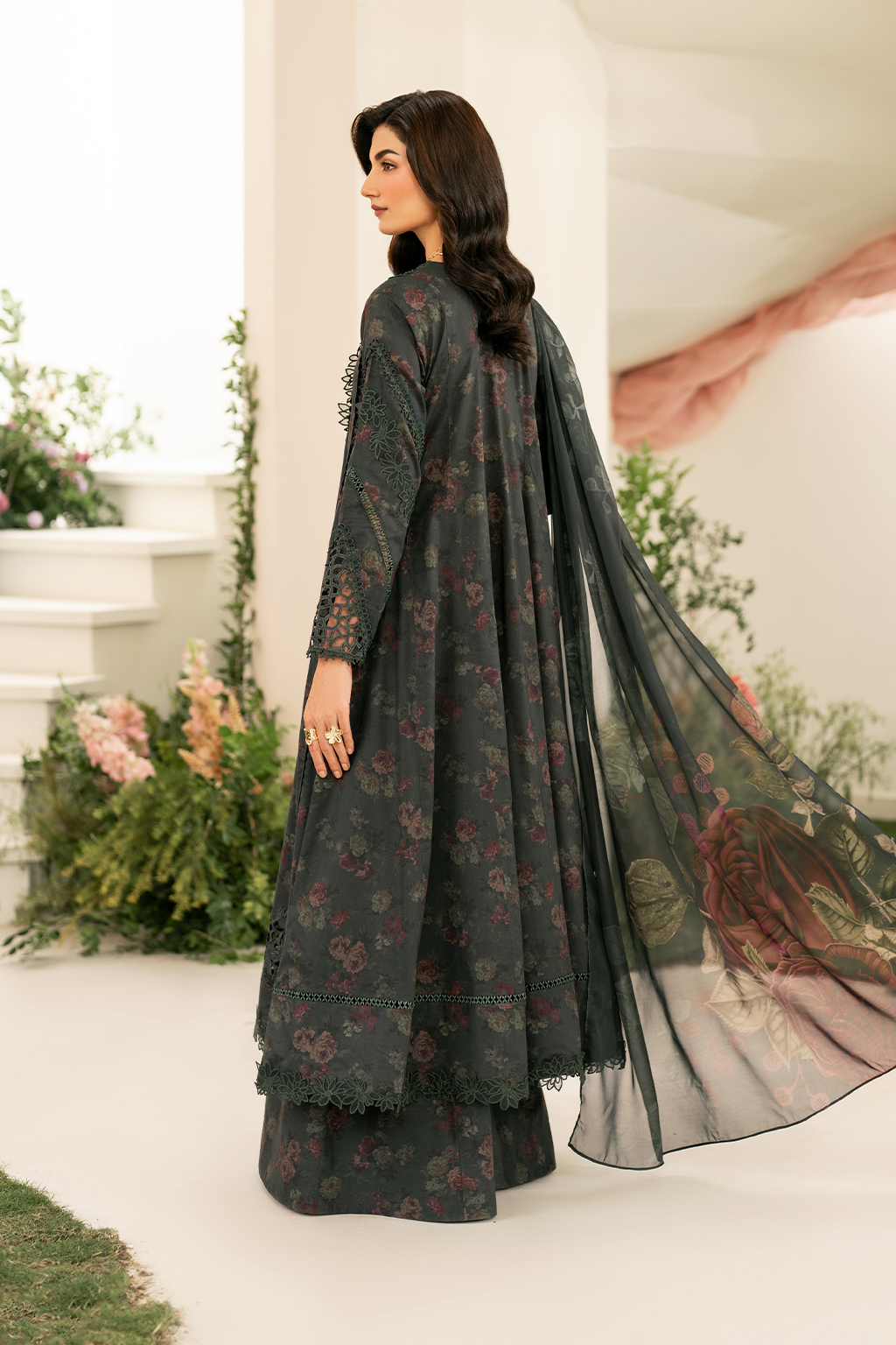 LAWN - IZNIK - FESTIVE LAWN - IBE-08