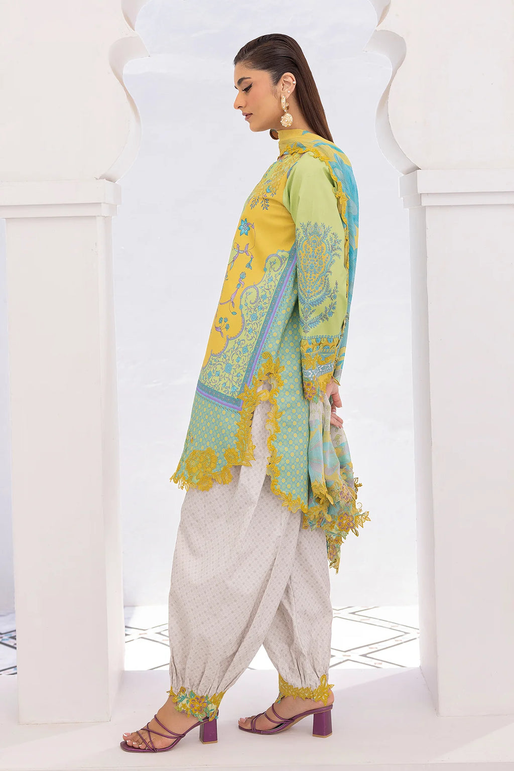 Lawn - Charizma - Embroidered 26 - CRB6-26
