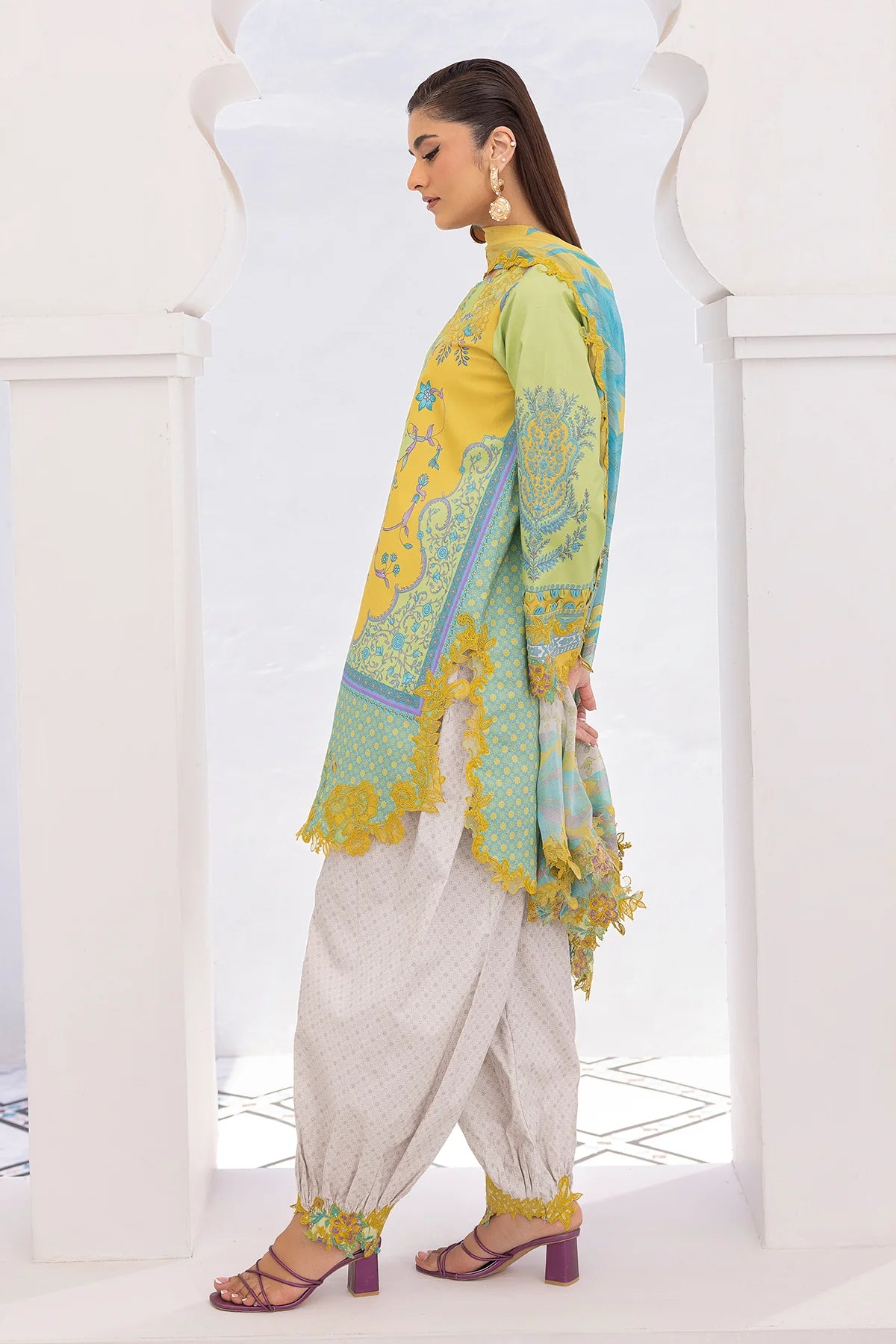 Lawn - Charizma - Embroidered 26 - CRB6-26