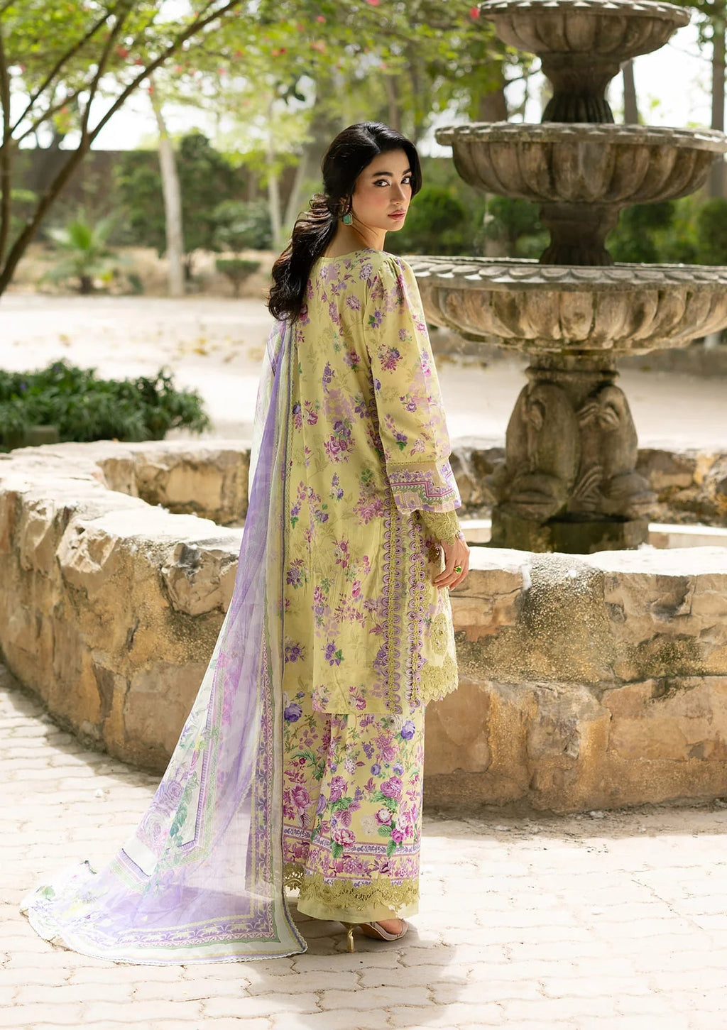 Lawn - Elaf Premium - Signature Embroidered 26 - Vol II - ESG-8A OLIVIA