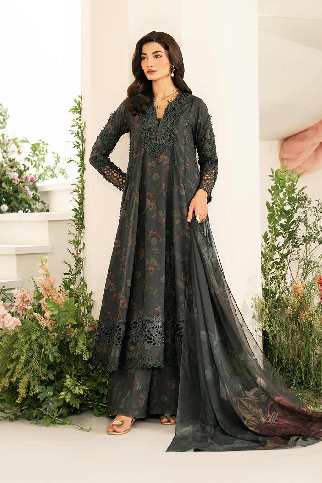 LAWN - IZNIK - FESTIVE LAWN - IBE-08