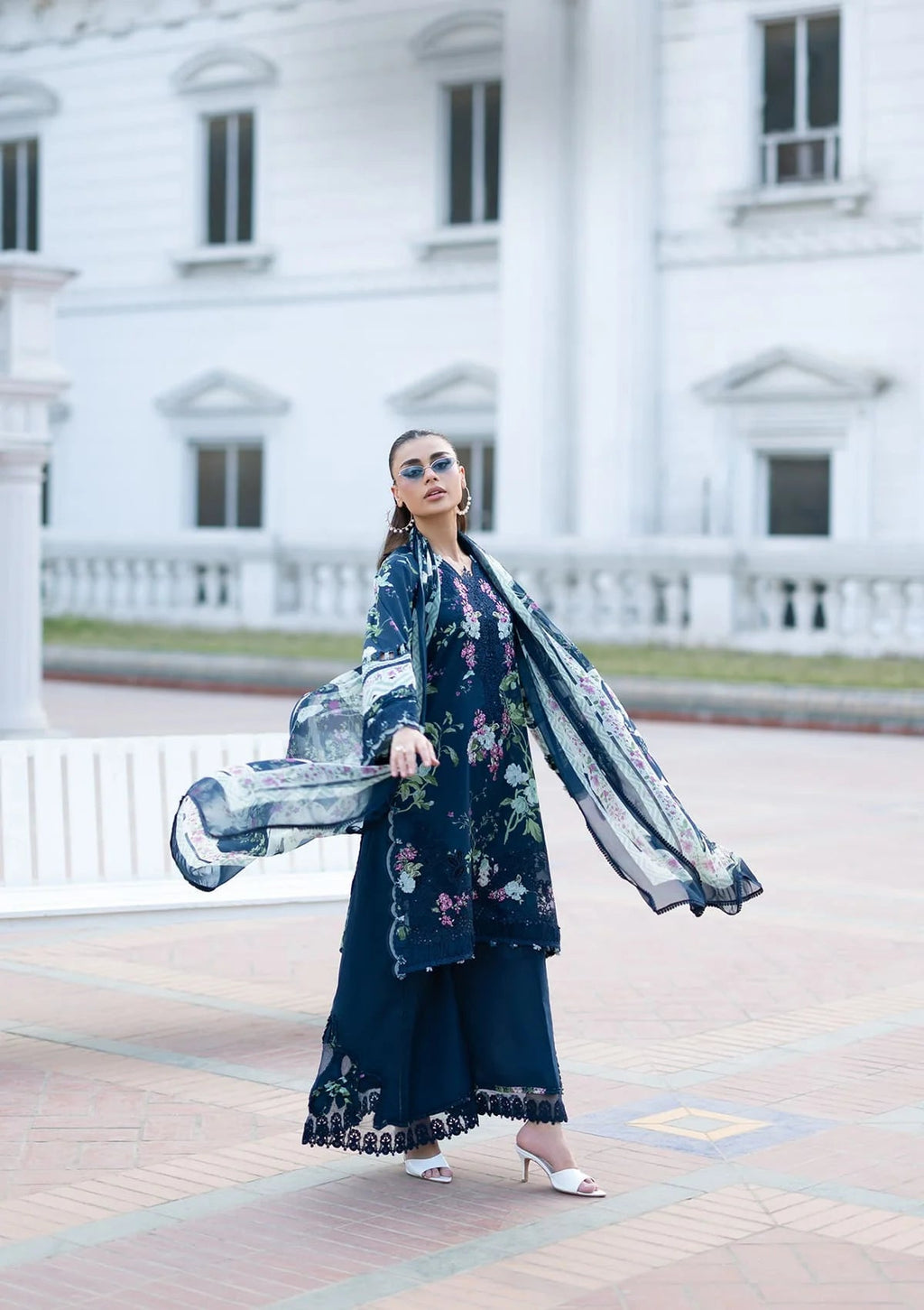 Lawn - Elaf Premium - Signature Embroidered 26 - Vol II - ESG-3A MARIEL