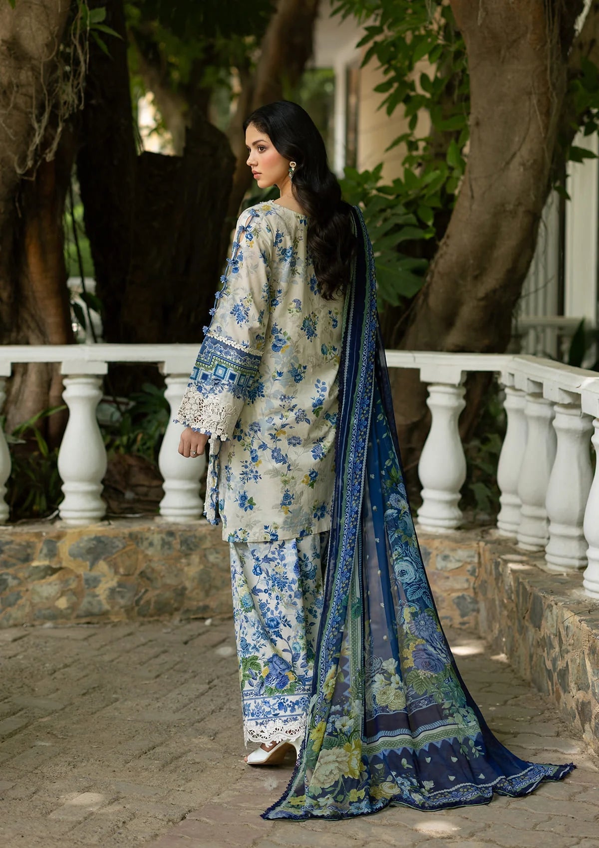 Lawn - Elaf Premium - Signature Embroidered 26 - Vol II - ESG-8B CELINE