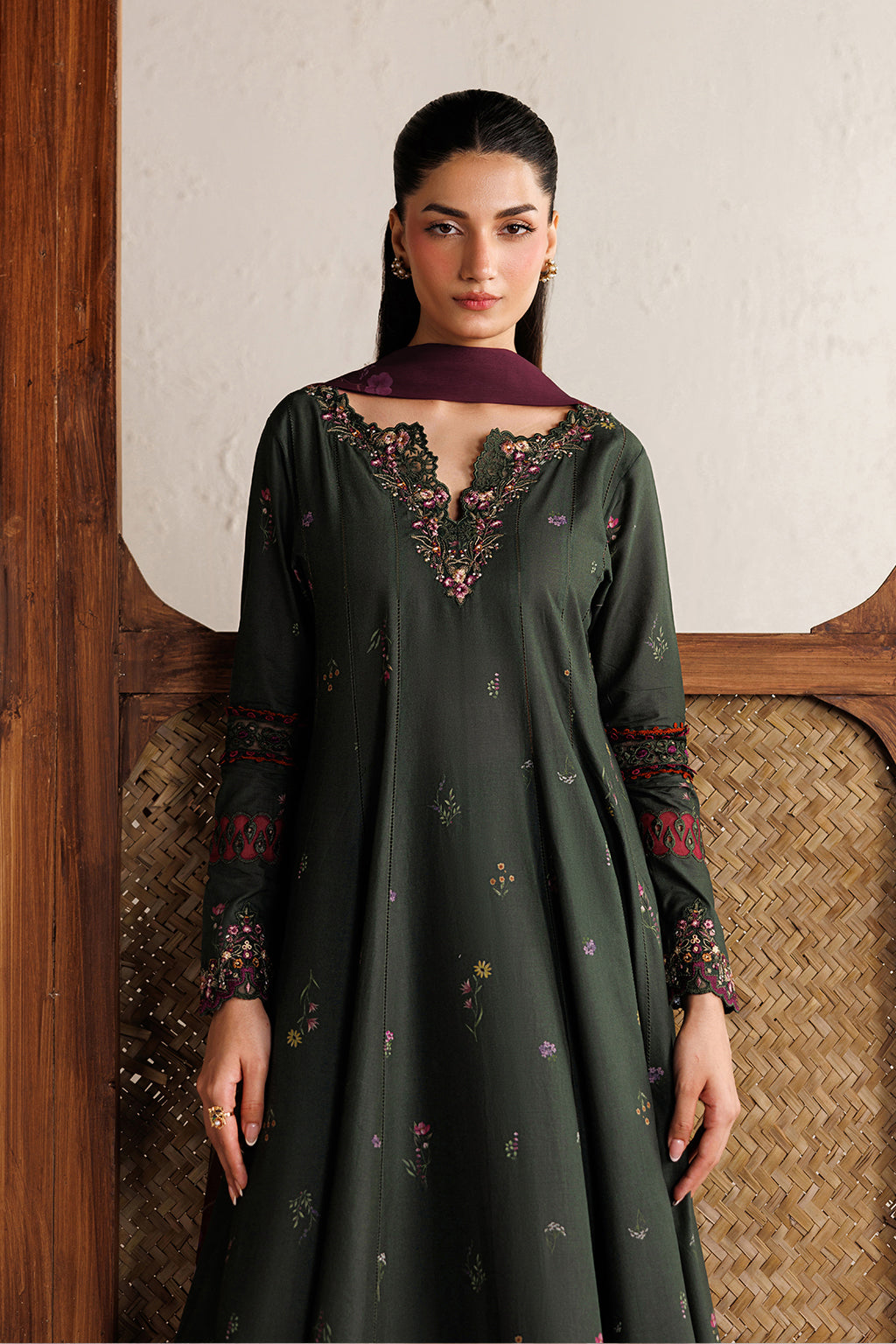 LAWN - IZNIK - FESTIVE LAWN - IBE-03