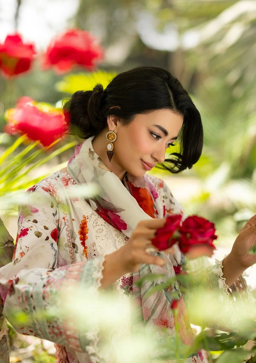 Lawn - Elaf Premium - Signature Embroidered 26 - Vol II - ESG-4A CLAIRE