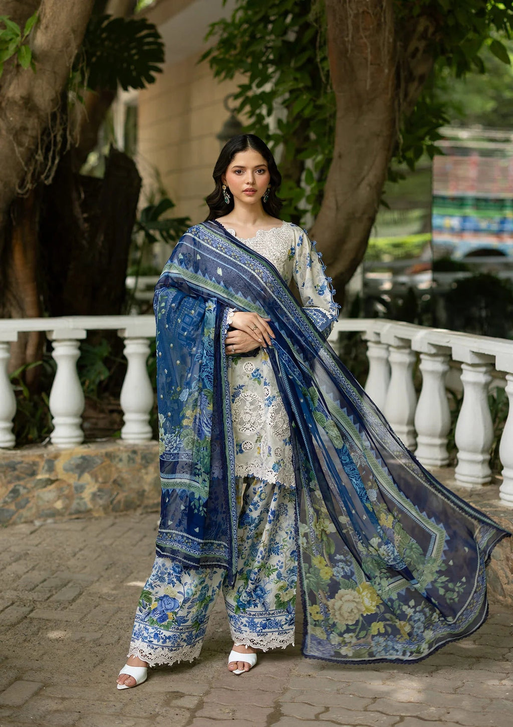 Lawn - Elaf Premium - Signature Embroidered 26 - Vol II - ESG-8B CELINE