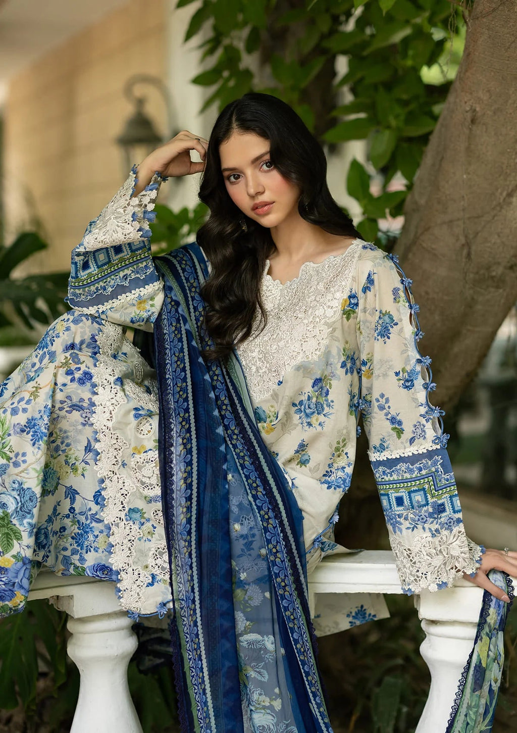 Lawn - Elaf Premium - Signature Embroidered 26 - Vol II - ESG-8B CELINE