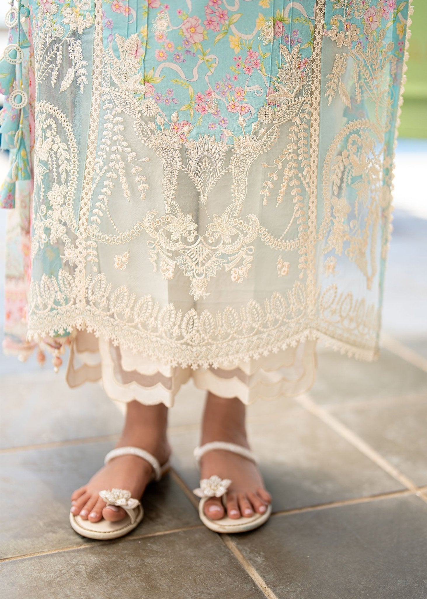LAWN - KANWAL MALIK - MIRA SUMMER LAWN - TIYA (Copy)