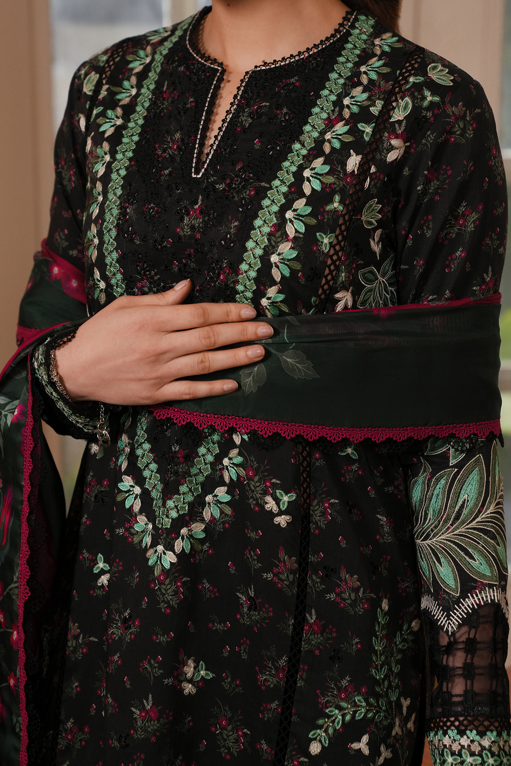 LAWN - AFROZEH - FLORETTE - FAYE