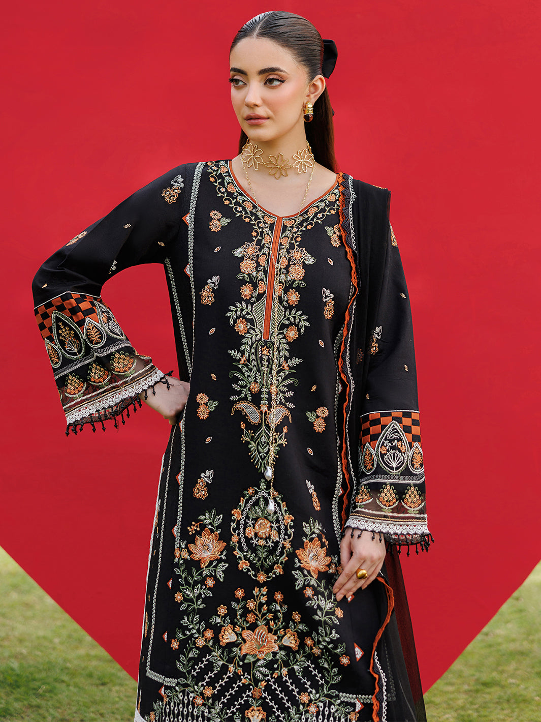 LAWN - MAHNUR  - MORBAGH - M-11 - 3 PC Lawn