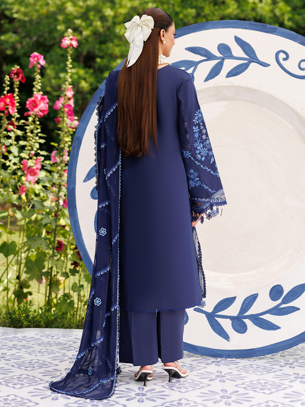 LAWN - MAHNUR  - MORBAGH - M-14 - 3 PC Lawn
