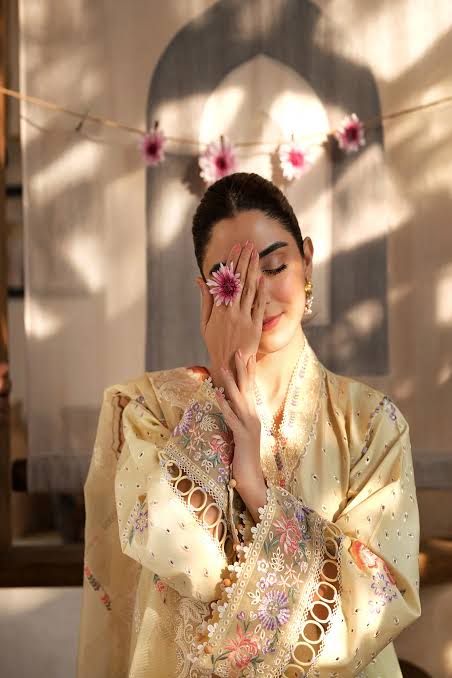 LAWN - MARYAM HASSAIN - LUXURY LAWN'25 - LEMON GARDEN - (SALE)