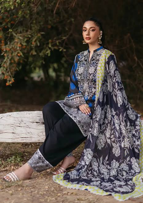 LAWN - ZAINAB CHOTTANI - TAHRA LAWN - FREYA 10-B - (SALE)