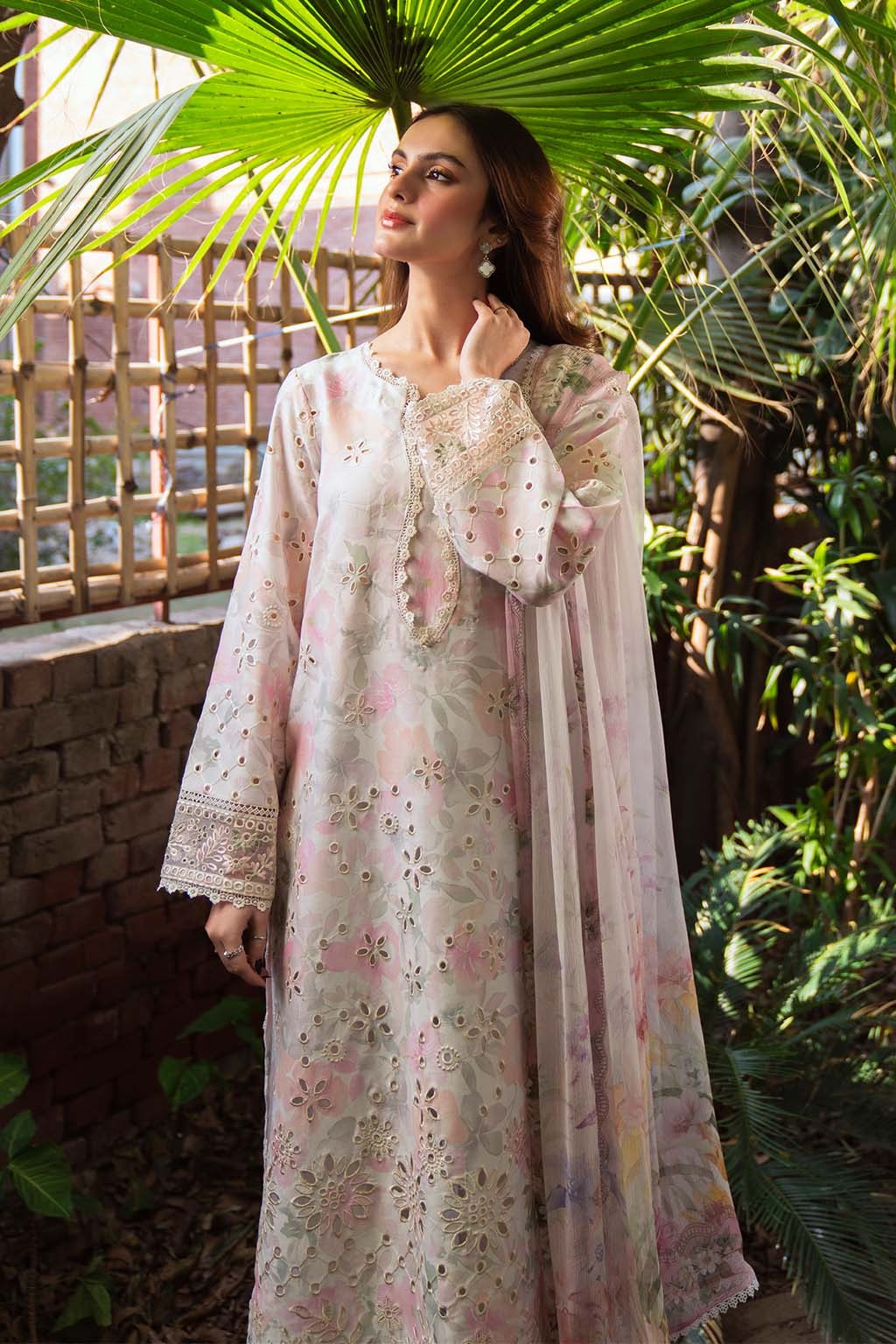 LAWN - NEESHAY - UNSTICHED - WHIMSY