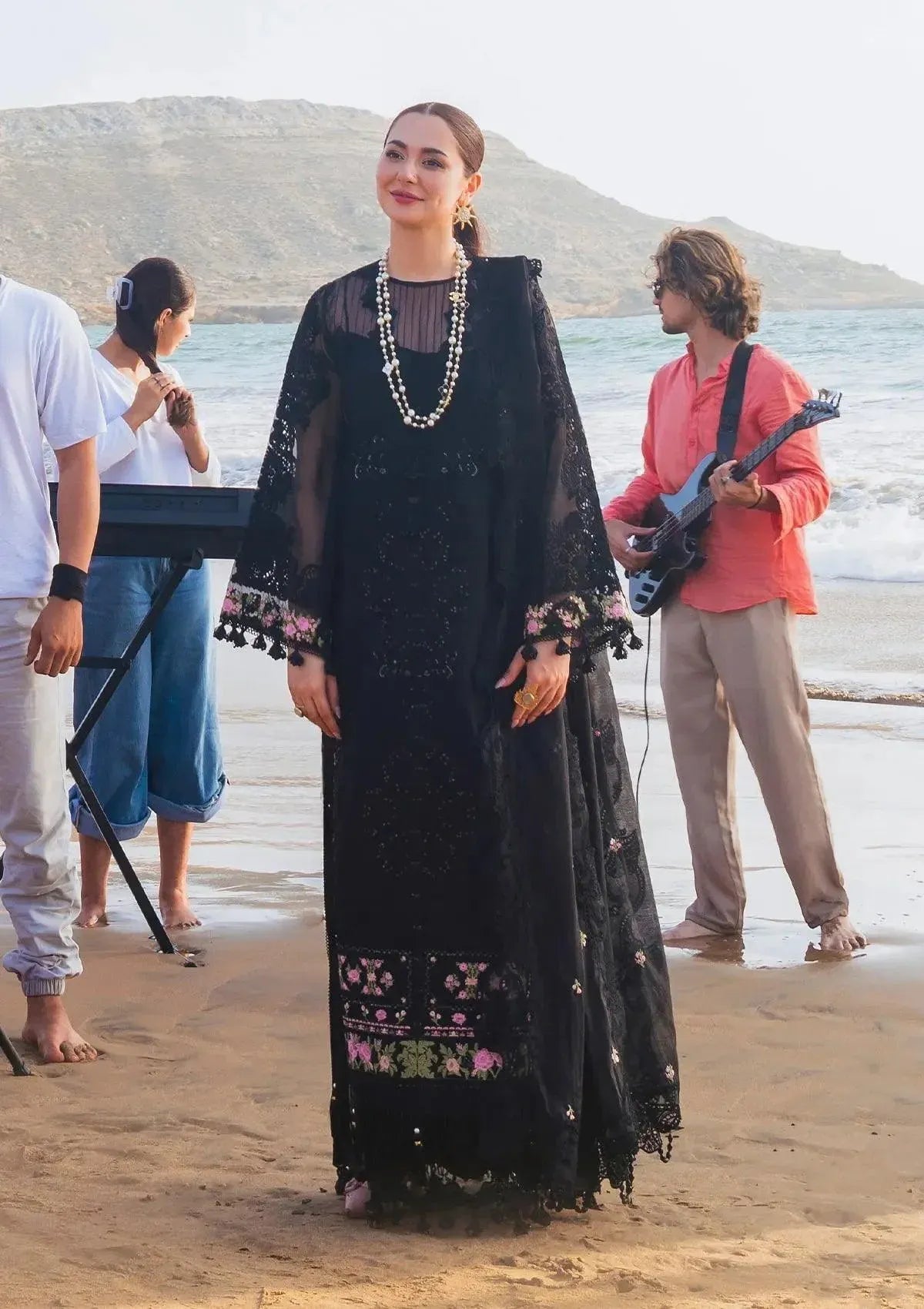 LAWN - ELAF - LUXURY EMBROIDERED LAWN - EHK-01A Mahnoor -(SALE)
