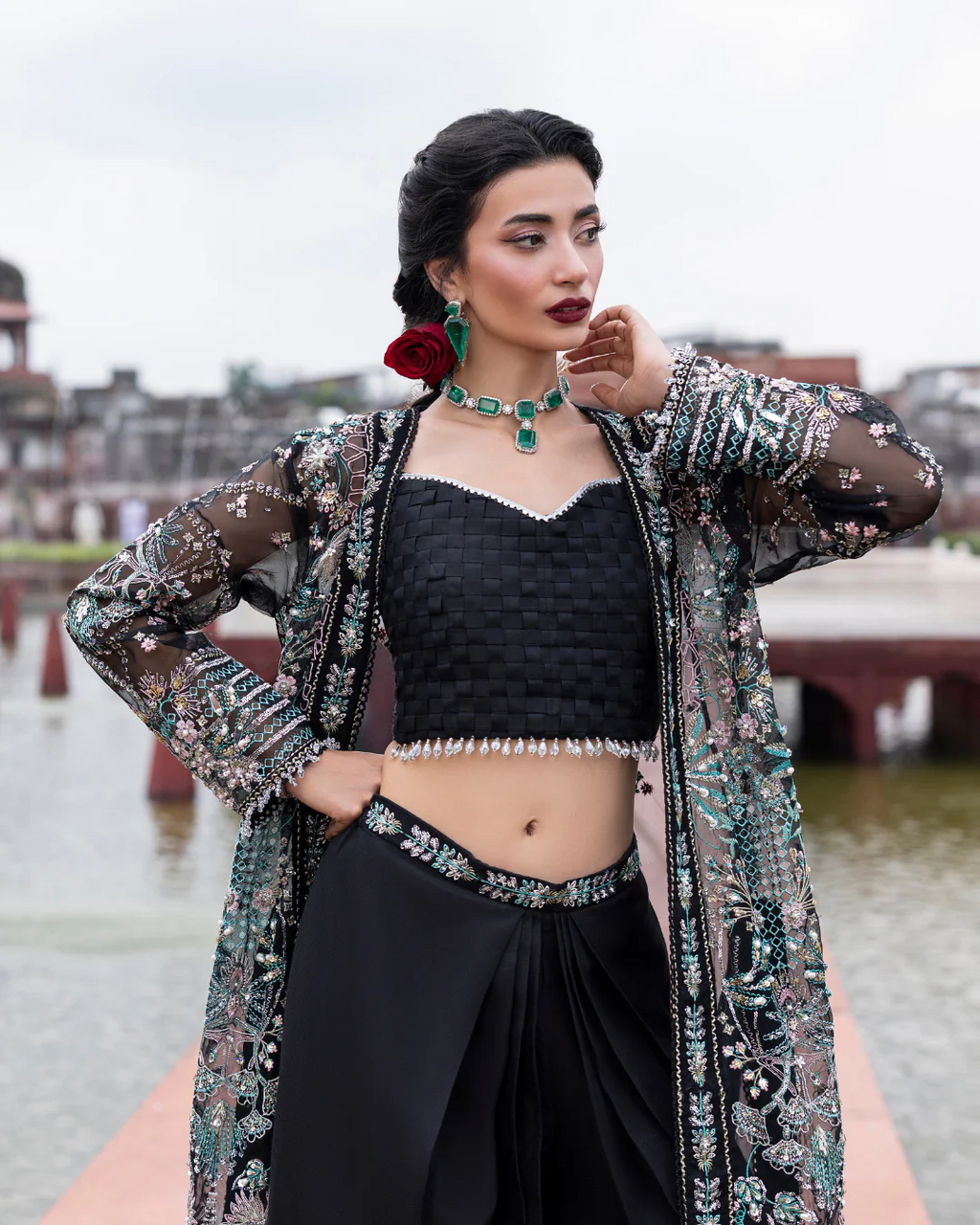 AYLIN - EMBER COLLECTION - NOIR