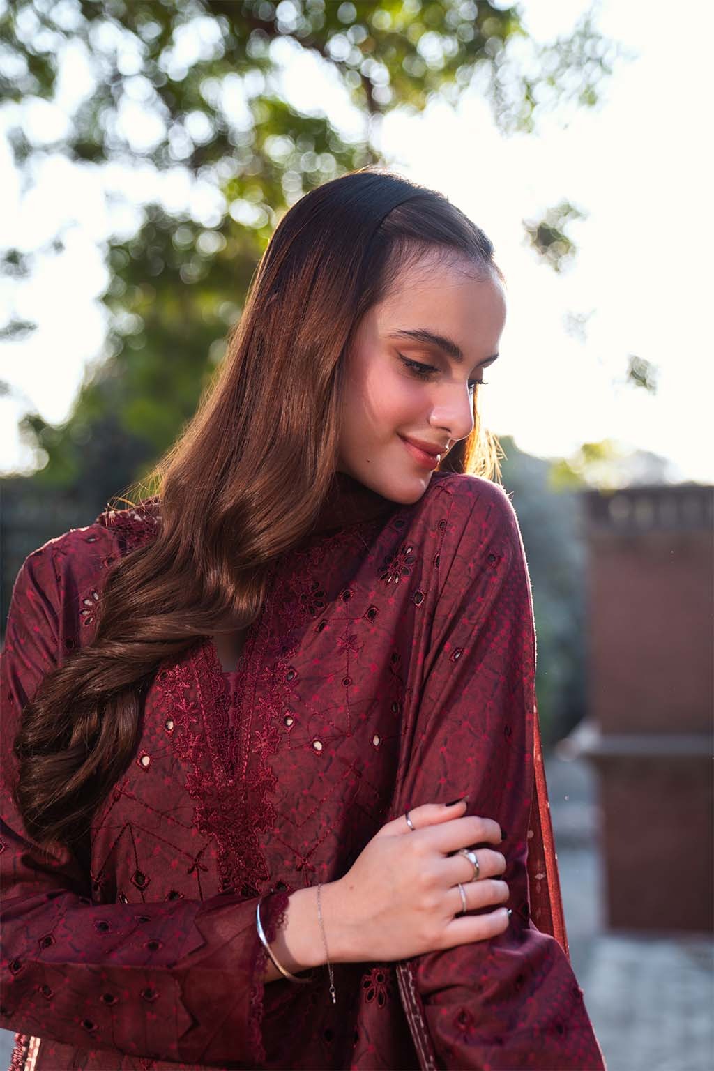 LAWN - NEESHAY - UNSTICHED - GARNET