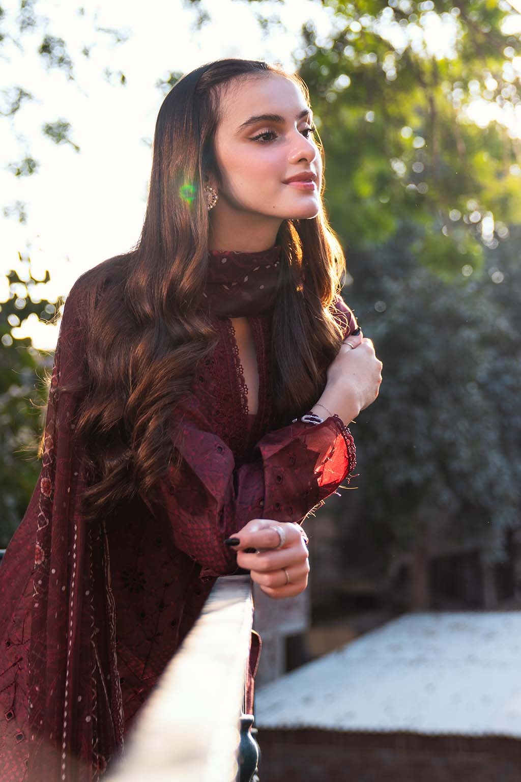 LAWN - NEESHAY - UNSTICHED - GARNET