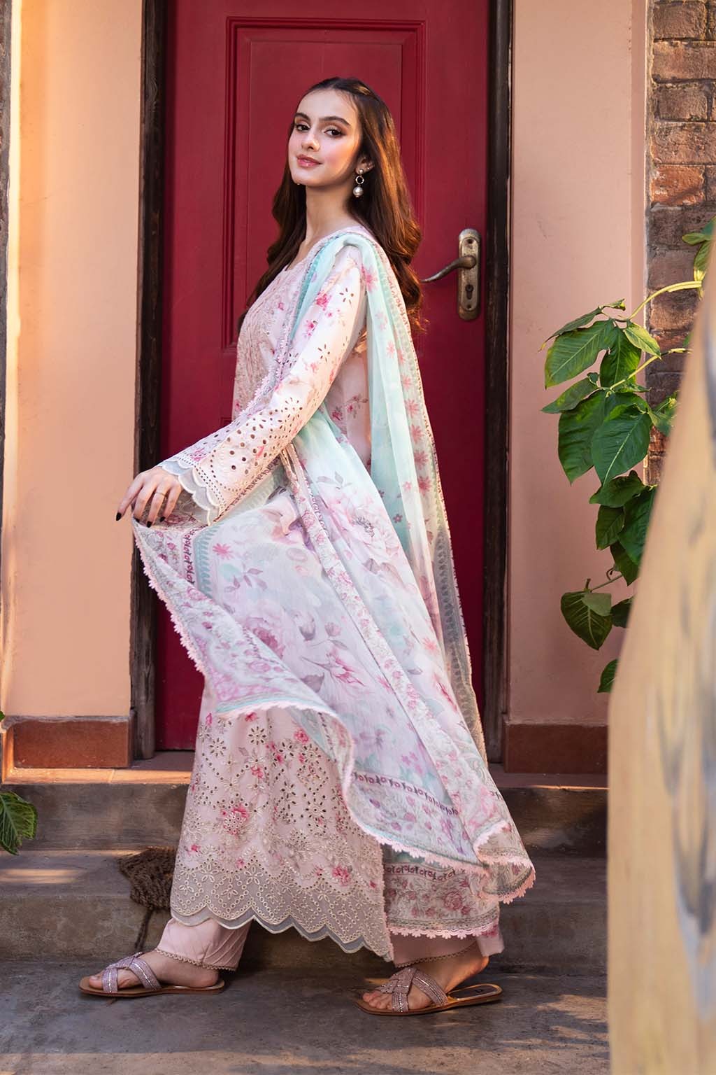 LAWN - NEESHAY - UNSTICHED - PECHE