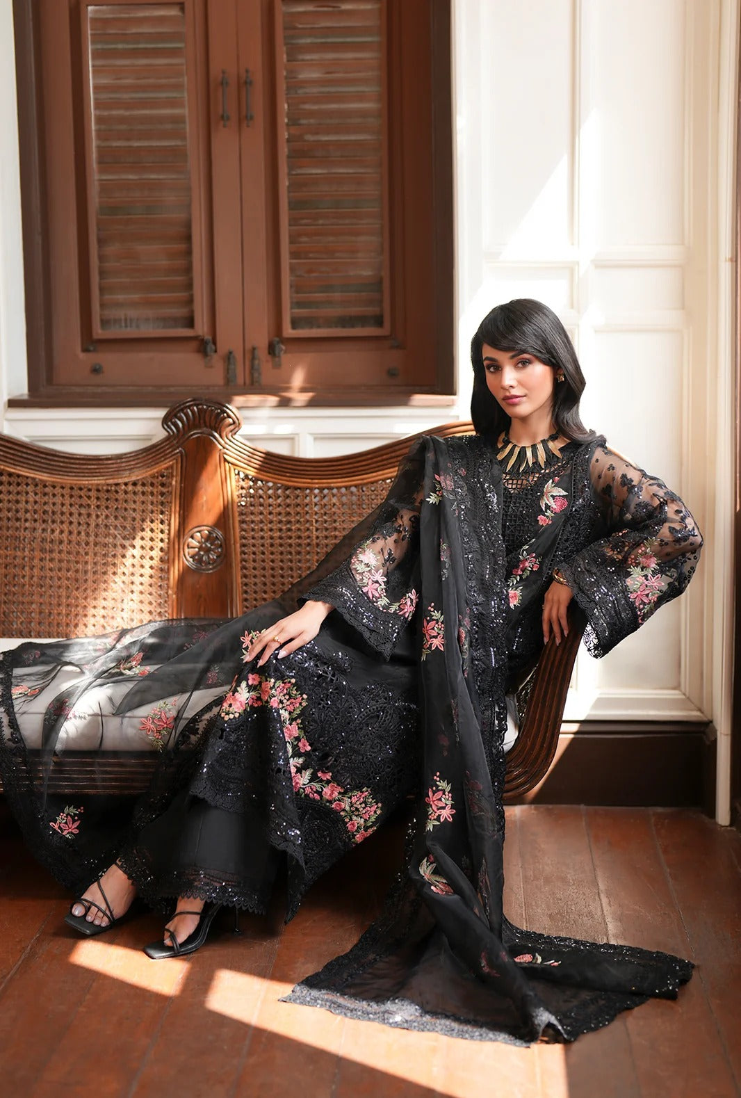 ORGANZA - AJR - CUTWORK EDIT - IVY