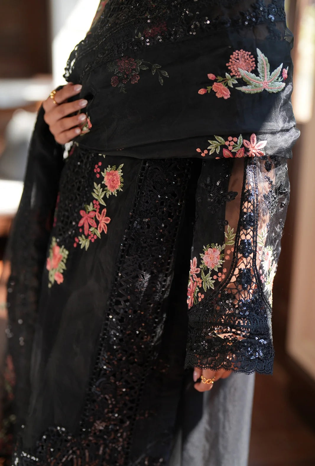 ORGANZA - AJR - CUTWORK EDIT - IVY