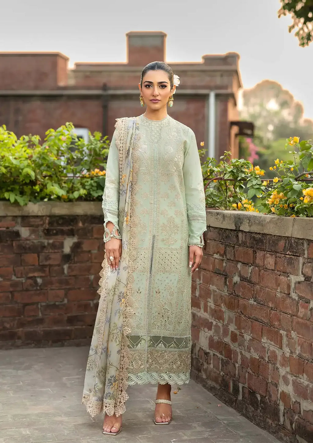 LAWN - MARYAM HASSAIN - LUXURY VOL II ' 25 - D-01 GULBEEN - (SALE)