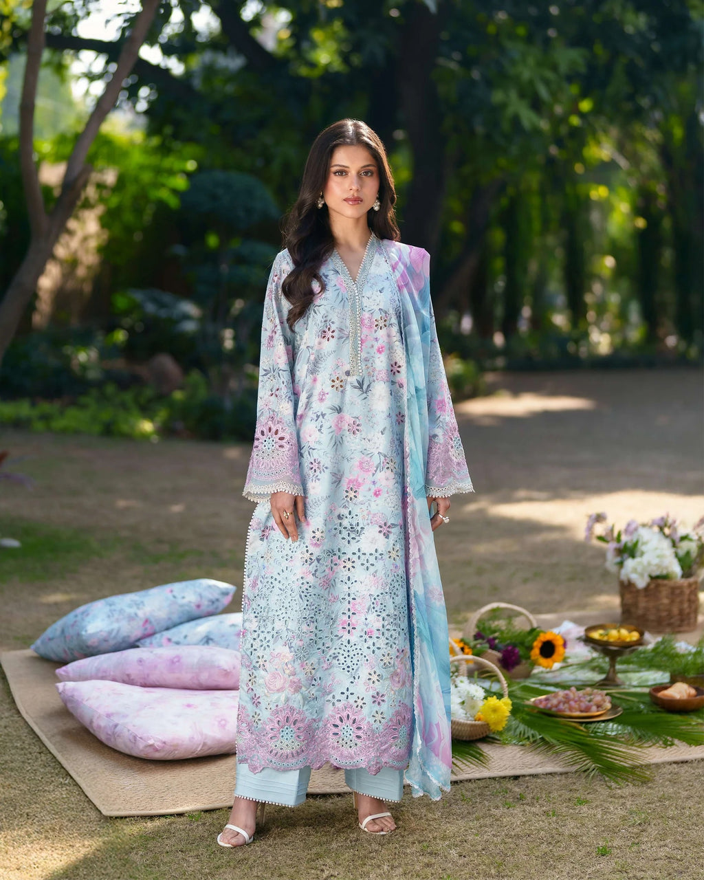 LAWN - NEESHAY - UNSTICHED - FLEURIE