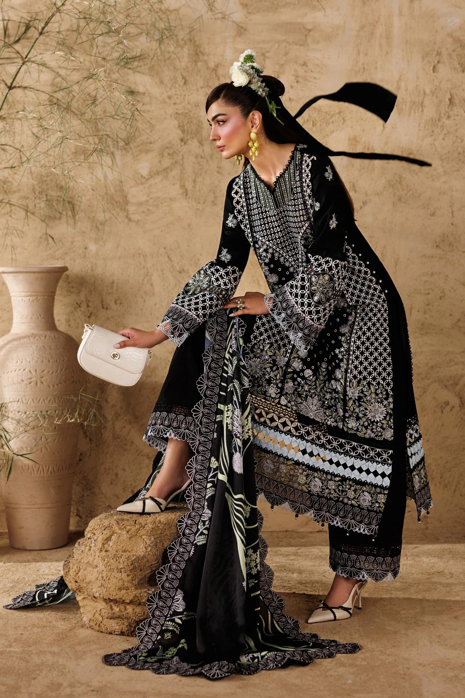 LAWN - AKBAR ASLAM - LUXURY LAWN -  ALEESE