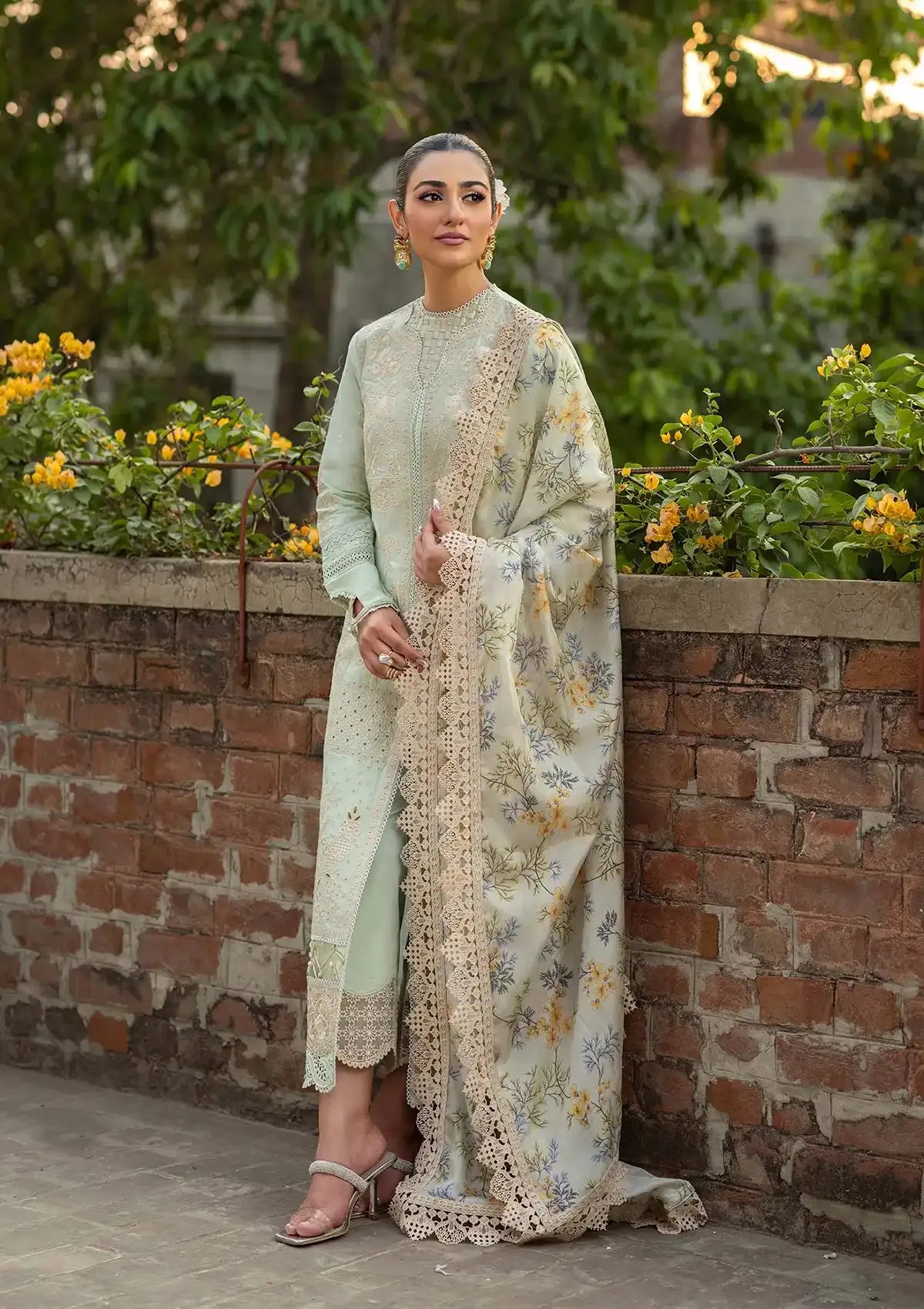 LAWN - MARYAM HASSAIN - LUXURY VOL II ' 25 - D-01 GULBEEN - (SALE)