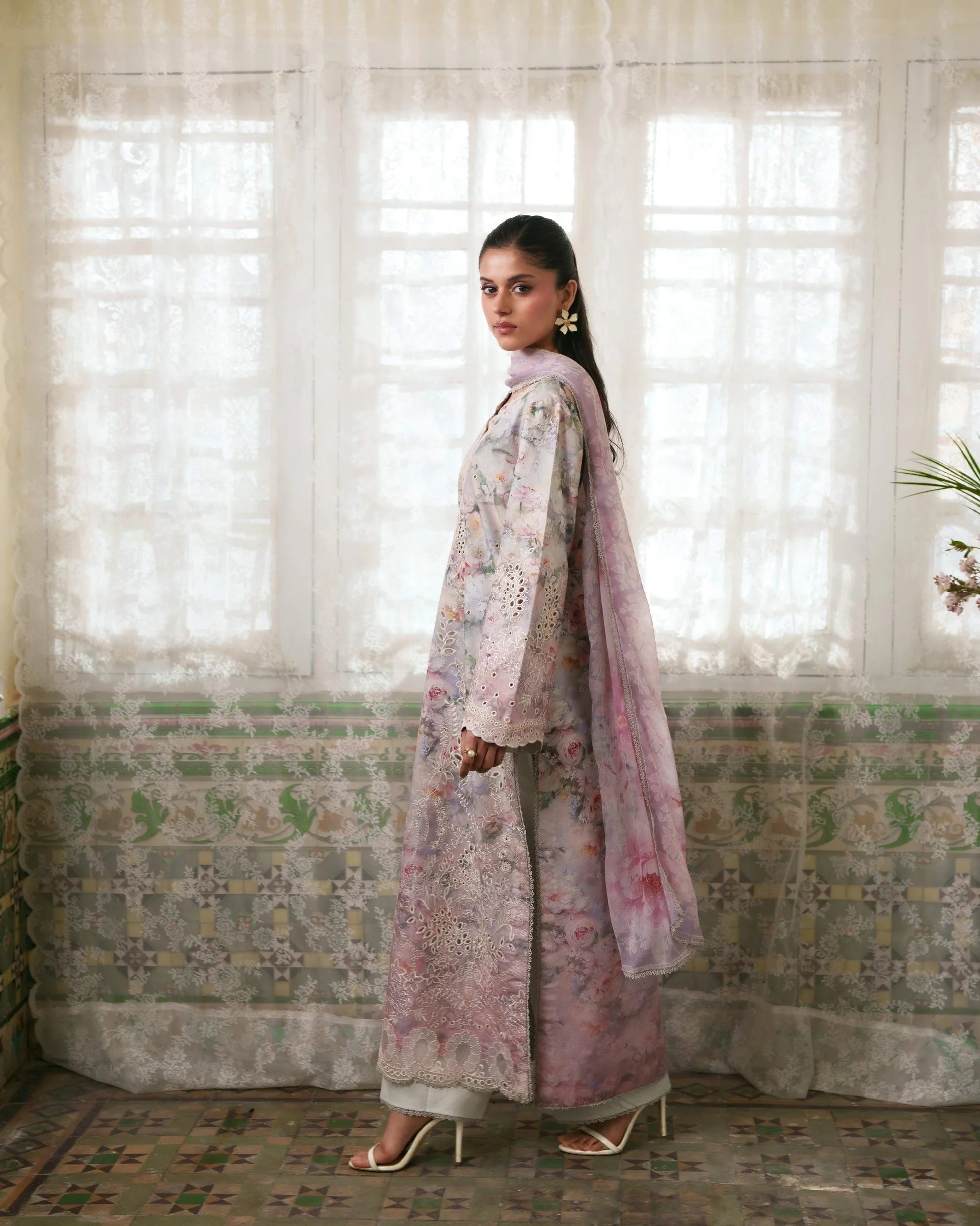 LAWN - NEESHAY - UNSTICHED - BLUSHÉ