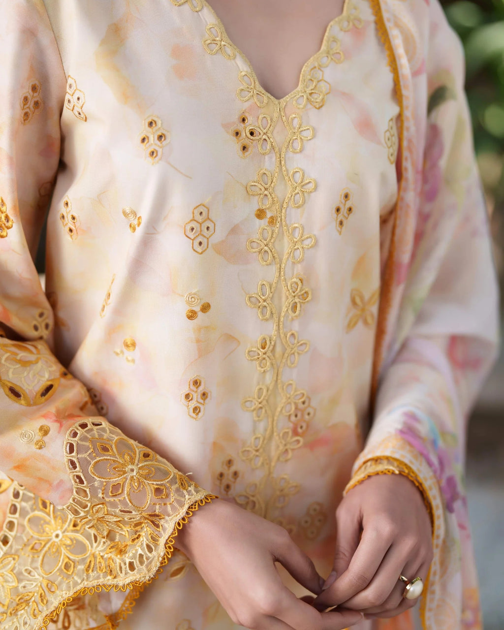 LAWN - NEESHAY - UNSTICHED - SOLAYA