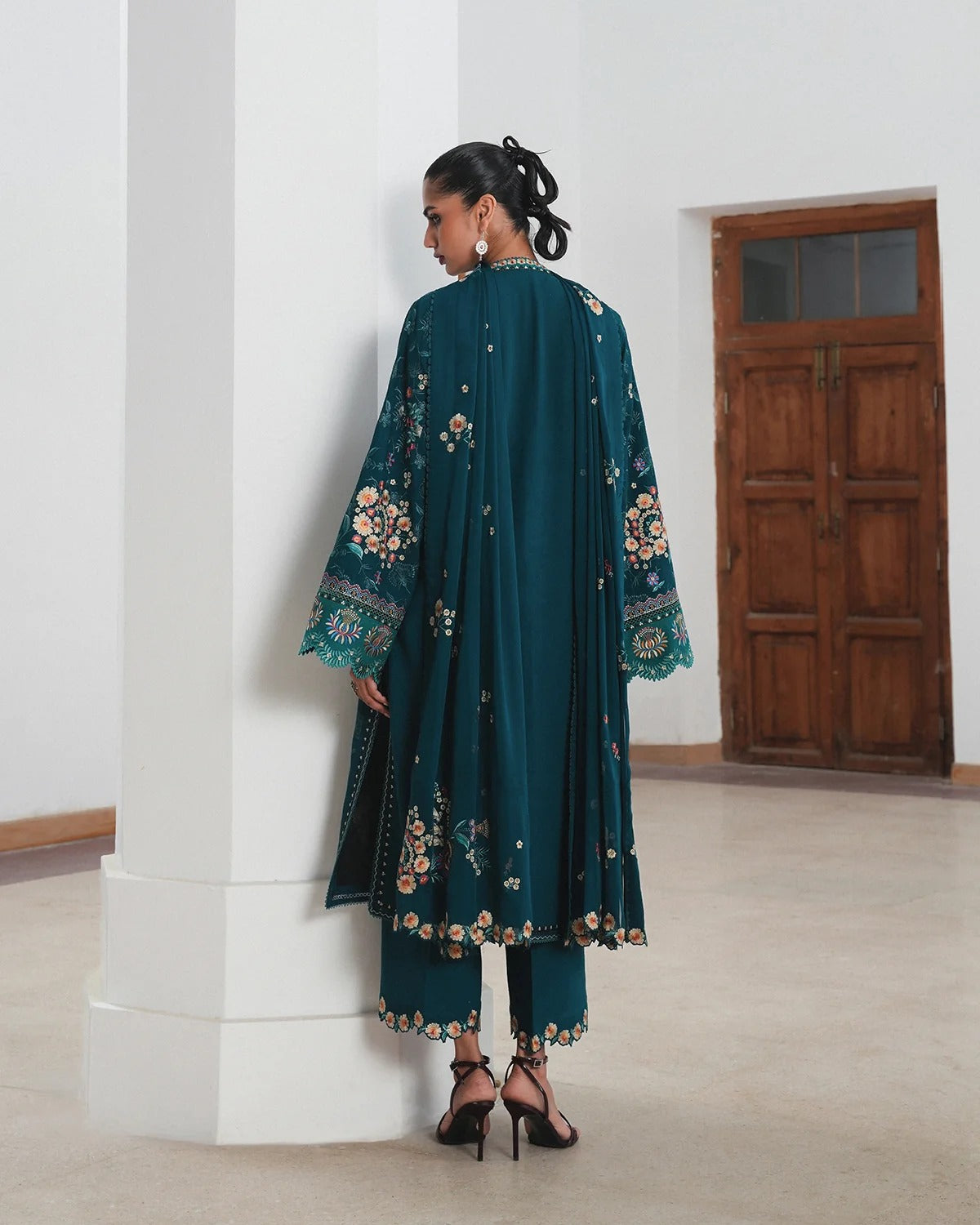 KARANDI - JUGNU - EMBROIDERED - BAAGH
