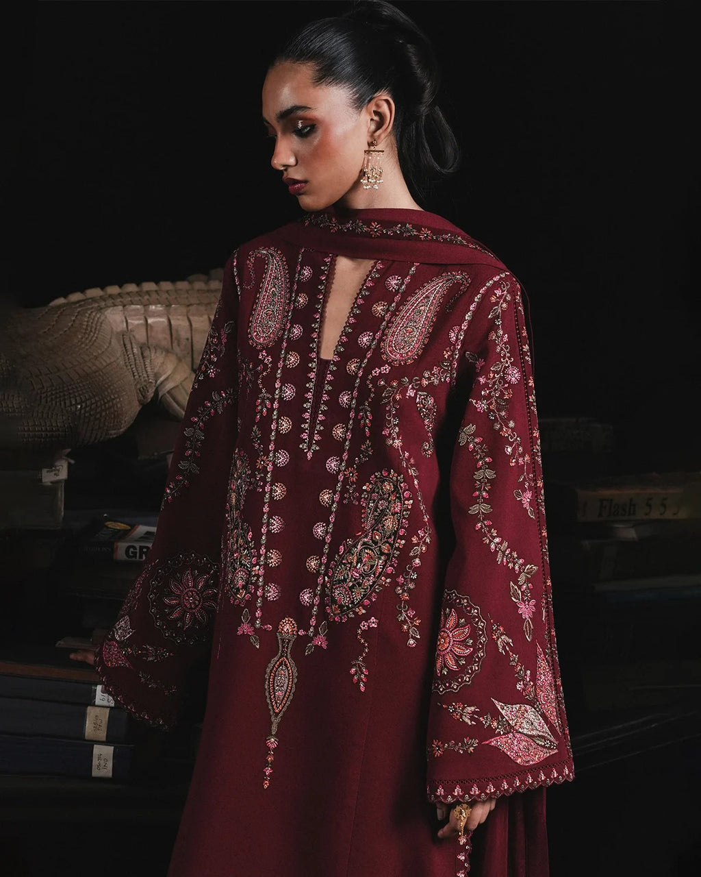 KARANDI - JUGNU - EMBROIDERED - PARUL