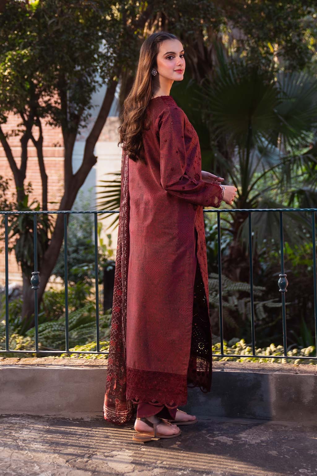 LAWN - NEESHAY - UNSTICHED - GARNET