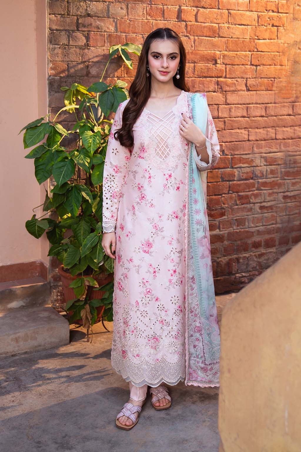 LAWN - NEESHAY - UNSTICHED - PECHE