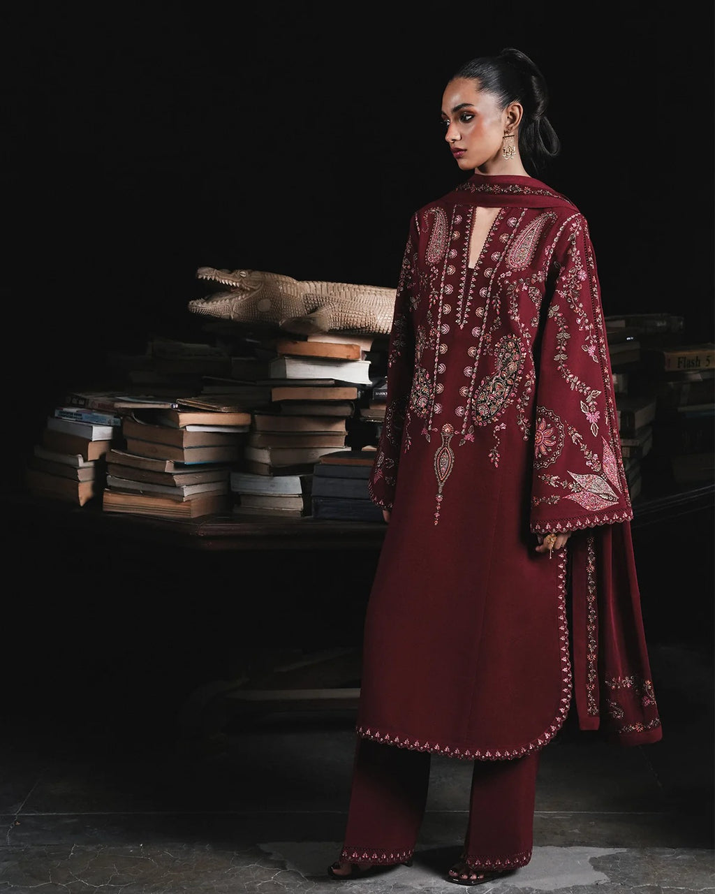 KARANDI - JUGNU - EMBROIDERED - PARUL