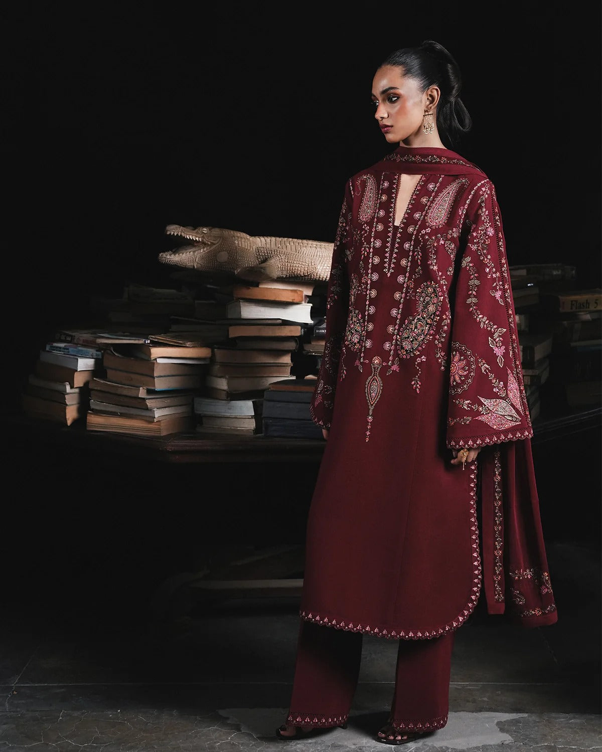 KARANDI - JUGNU - EMBROIDERED - PARUL
