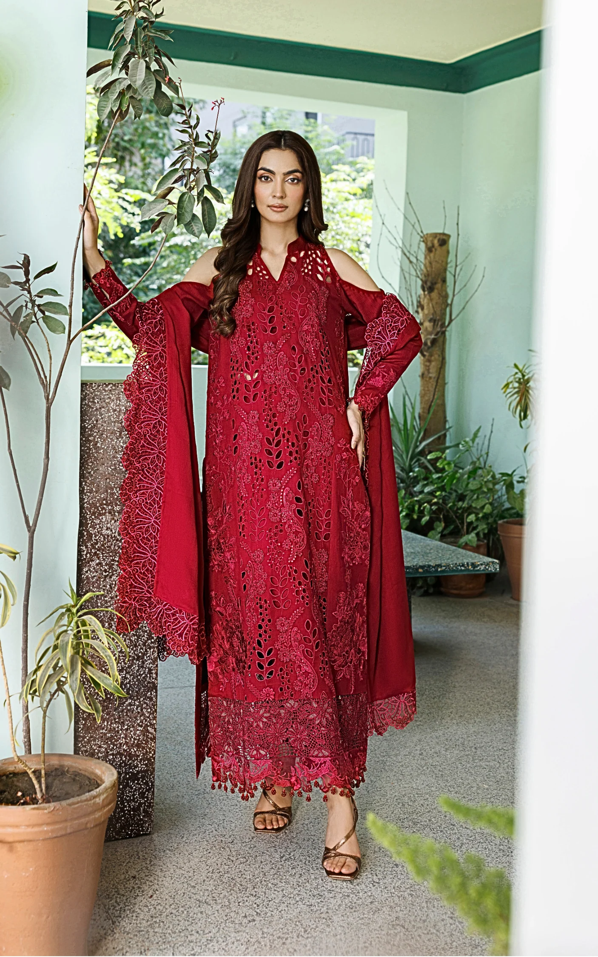 VELVET - ASIFA NABEEL - PLUSH - VELVET ARIA