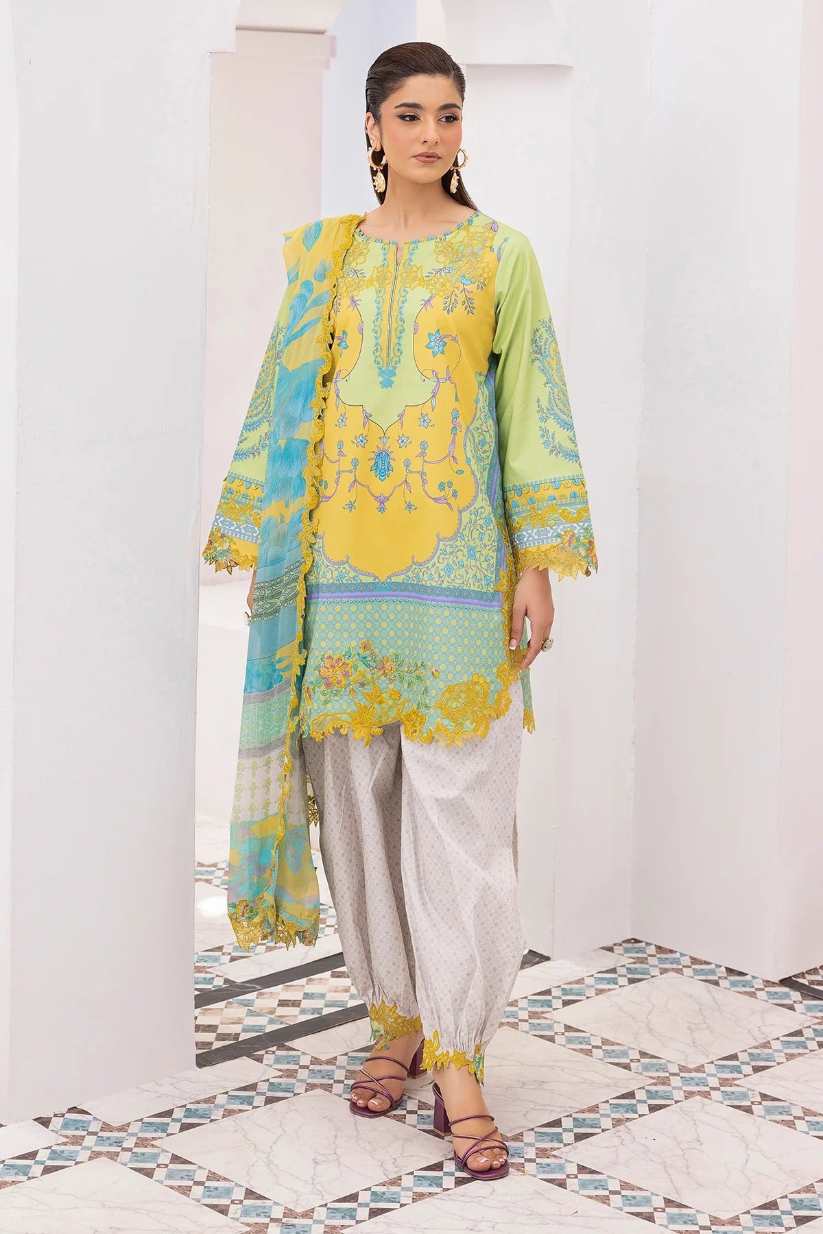 Lawn - Charizma - Embroidered 26 - CRB6-26